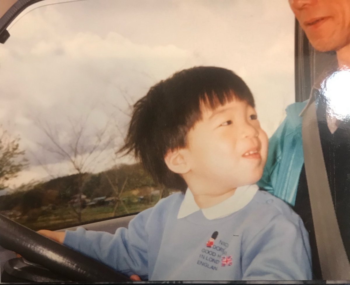 charaguitar666's tweet photo. 誕生日迎えちゃった❗️

今年上半期はアラバキに出たりといろいろ幸先いいですが油断せずに攻めます
ライブは闘い　生涯攻めの姿勢

いつも応援ありがとうございます！ https://t.co/Jyfu9LubQK