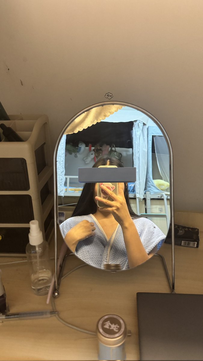 想看我在学校拍的赶紧过门槛咯，还可以定制和视频11噢

女大学生的反差日记(150)
@Fengsiyuan 
@tbzt2024
@wqganenshi_ https://t.co/lw0UUNqHYJ