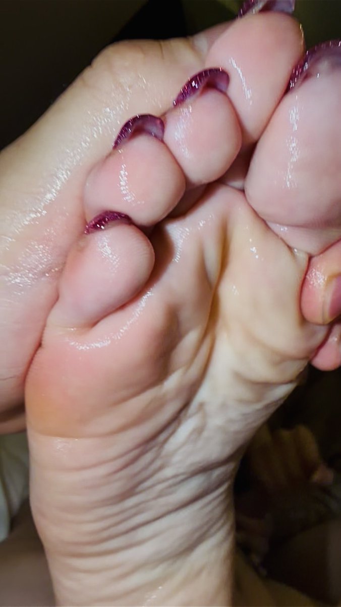 🦶@AYyuan11 
@wqganenshi_ @liaoyianshengs 
@tbzt2024 @Ann66688 @007share

#恋足 #脚 #足交 #恋足癖 #美脚 #美腿 https://t.co/E0pcemTlcY
