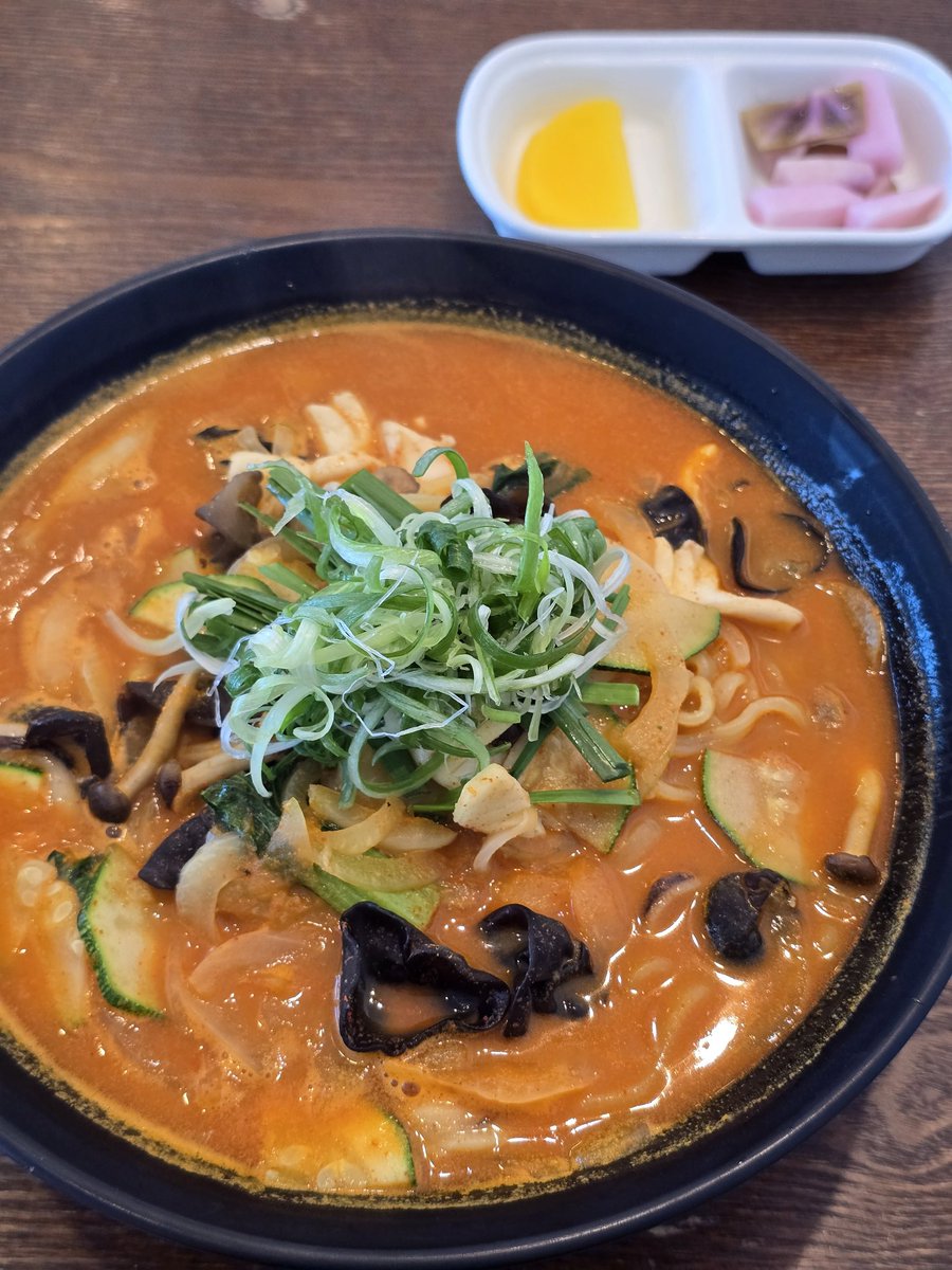 밥티 tweet media