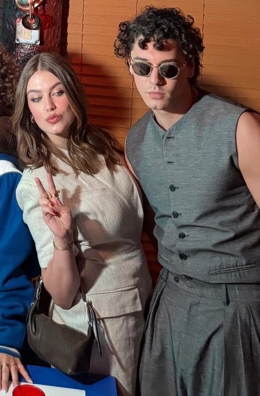 acervo hannahgarrett 🐰 tweet media