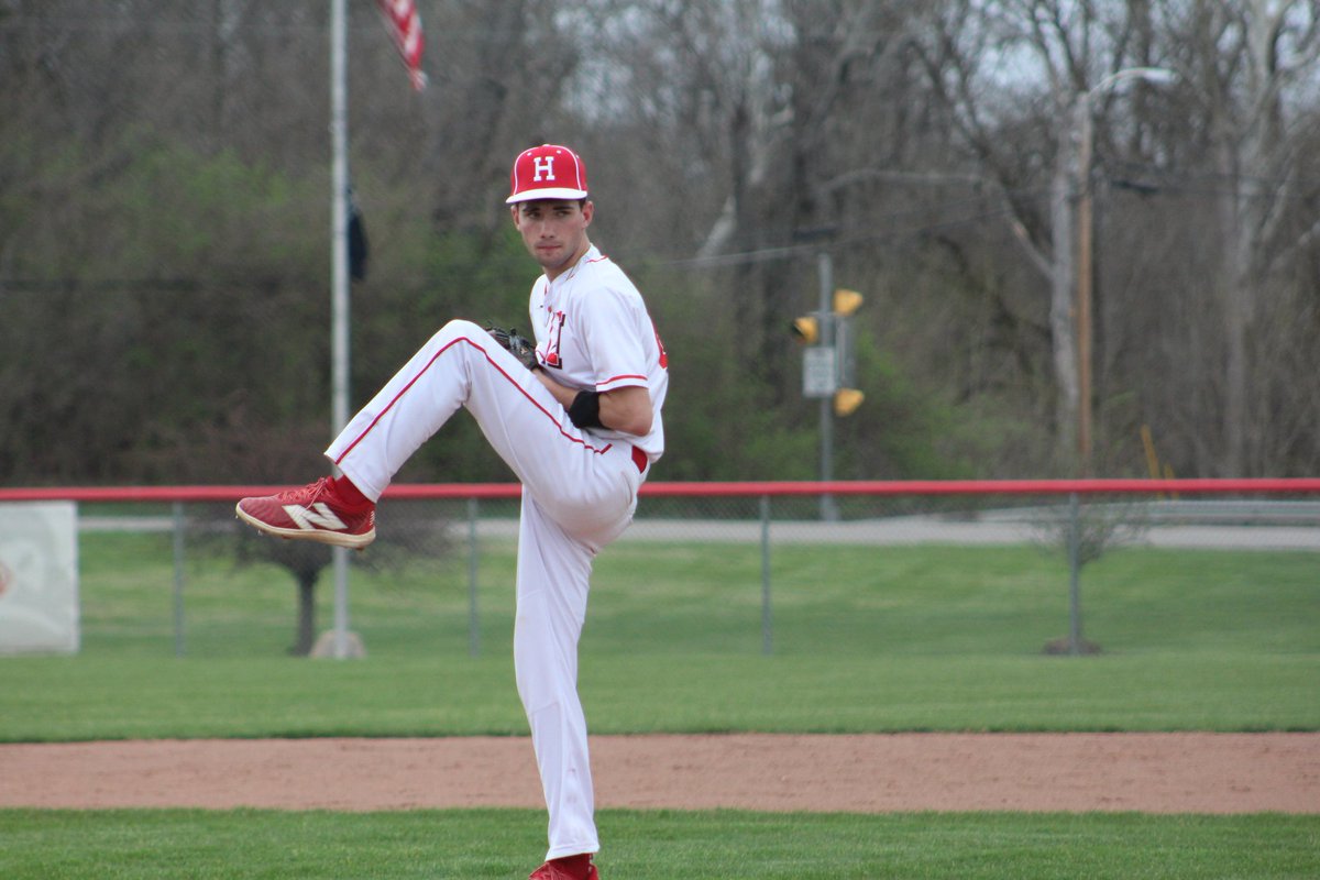 CoachBorchers31's tweet photo. Sr. Luke Crim and Houston shut out FM, 3-0. Crim accomplished the shutout on only 73 pitches, striking out 5 while only allowing 1 BB &amp; 5 H. Grant Cole went 3-for-3 with two doubles, an RBI, and a R. Leist had an RBI double, and Cooper Echols also doubled. @redsfanfalcon https://t.co/gfL6brdZZD