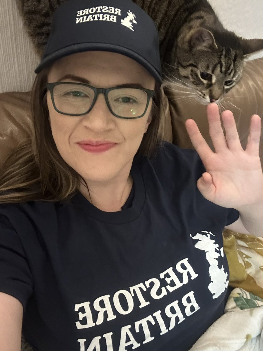 Rosie 🏴 🇬🇧 tweet media