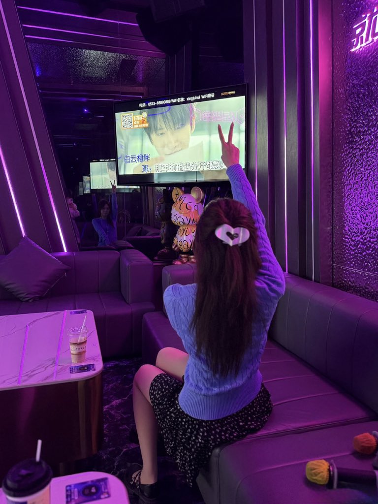 freya tweet media