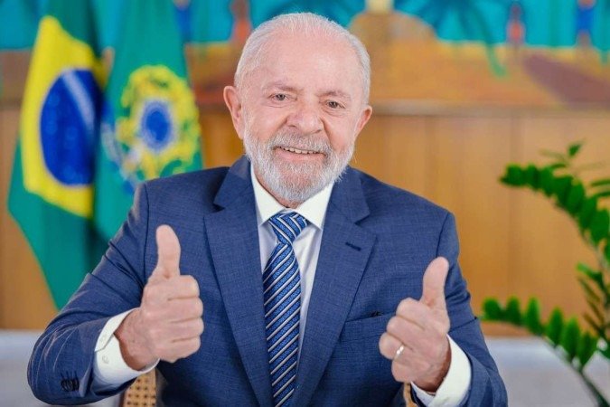 Não é o Léo Lins tweet media