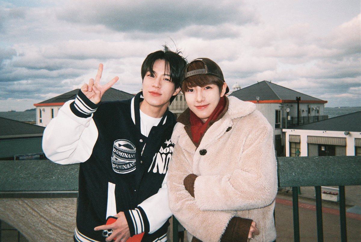 ✷ tweet media
