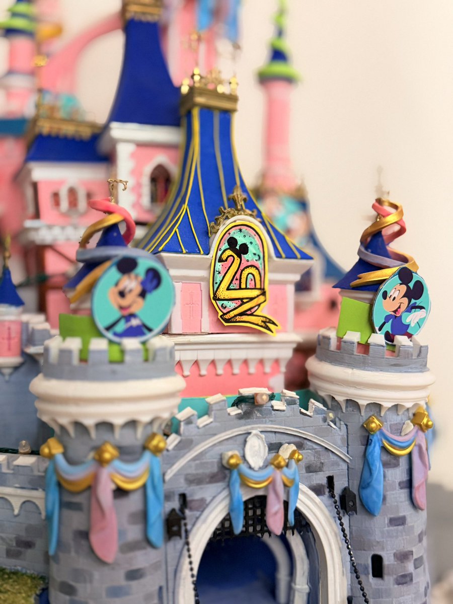 Da8932378868371's tweet photo. 20 ans, Γ§a
se fΓͺte en grandddd! * Ma maquette du chΓ’teau de
@disneylandpassdlp @disneyparks
@DisneylandParis
Pour fΓͺter mon anniversaire π₯³
β’
#DisneylandParis #DLPLive #Maquette
#DisneyHome #SleepingBeautyCastle https://t.co/aLuNh3ajyx
