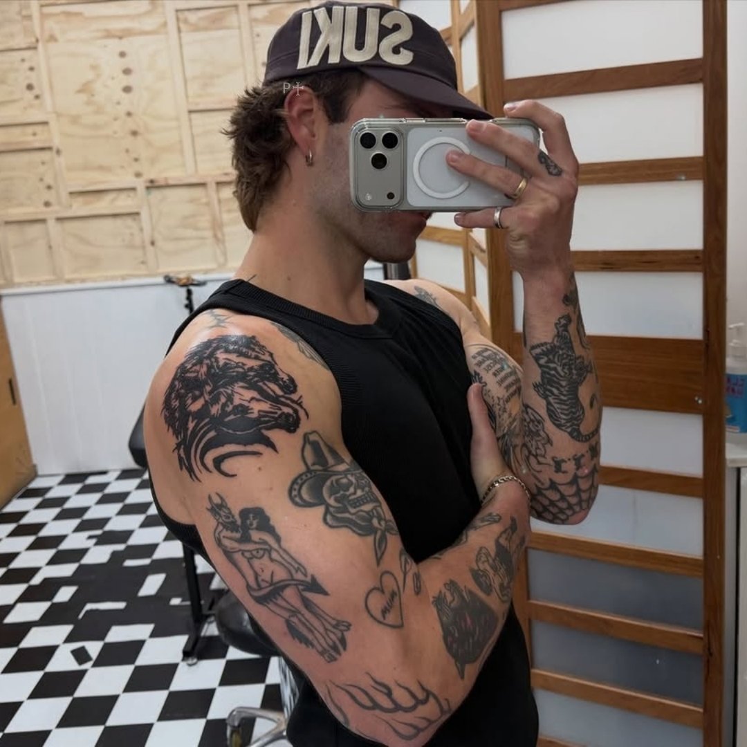 𝐏𝐫𝐨𝐟𝐚𝐧𝐮𝐬. tweet media