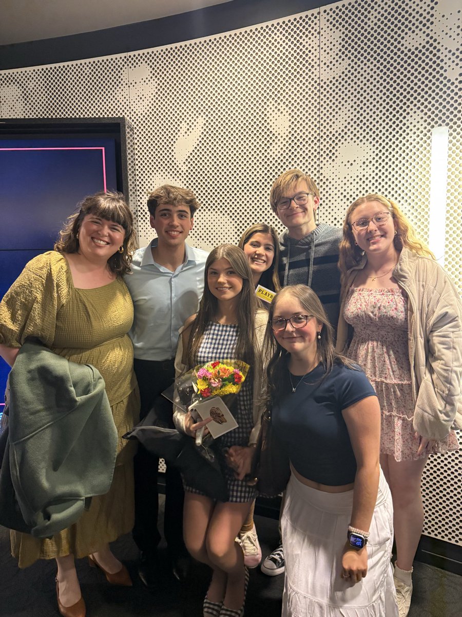 Saint Viator Theatre tweet media