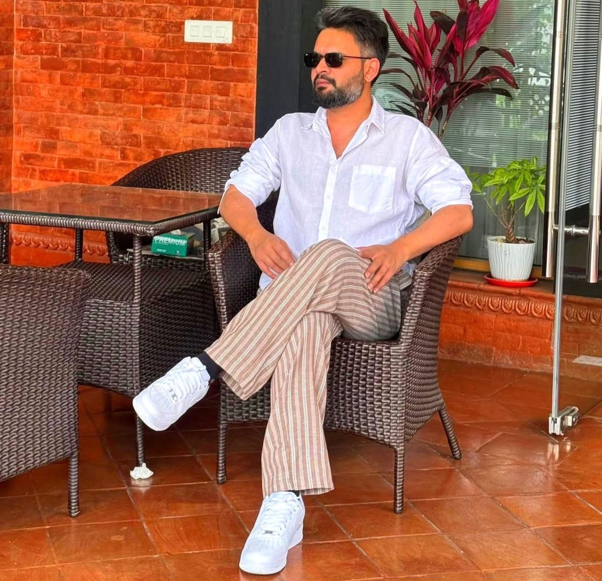 maakhlo's tweet photo. Balen Shah reportedly refused to meet India’s Foreign Sec. Vikram Misri saying he’d only meet someone of the same level.

India is now checking if MC Stan has a diplomatic passport. 

#Balenshah
#vikrammisri
#Mcstan
#Geopolitics https://t.co/9AHSr7T3pW