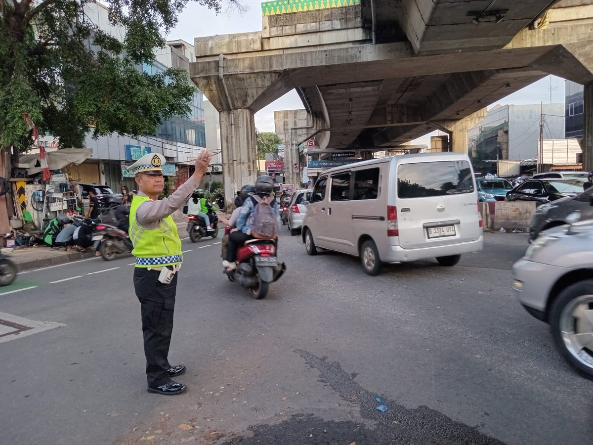 TMC Polda Metro Jaya tweet media