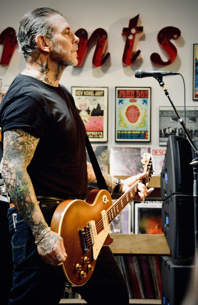 billymcdinca's tweet photo. First cache of photos from the @SocialD1 record release gig @FingerprintsLB
After 15 years of highs & lows you can certainly hear the passion & pain
✅ out the new album #BornToKill with tour to follow
Like or comment
If you share, throw me photo credit for good karma ✌️📸✌️ https://t.co/s3XDvssOrk