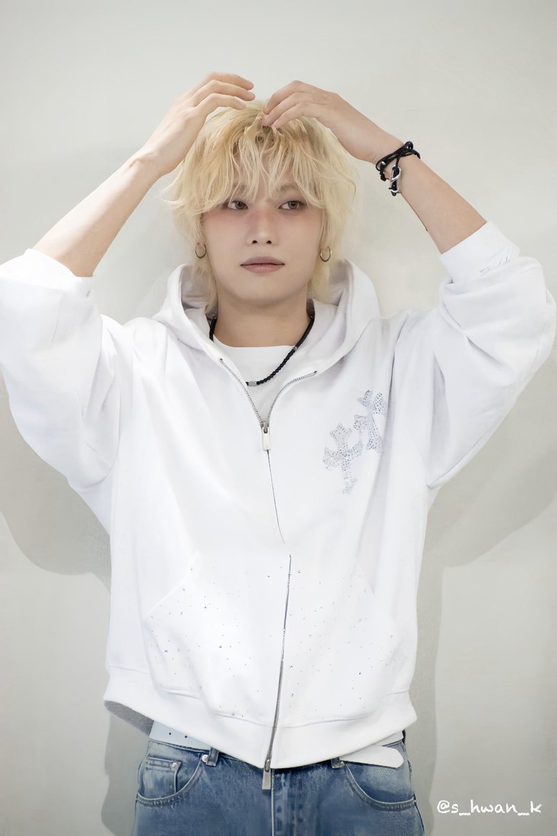 s_hwan_k's tweet photo. AIMERS Live in Tokyo <Forever Ever> : [𝐙𝐄𝐑Ø 𝐁𝐀𝐂𝐊]
20260509 1部

#AIMERS #에이머스 #エイマス
#Forever_Ever #ZERØBACK 
#요엘 #ヨエル https://t.co/S04C0KHl8y
