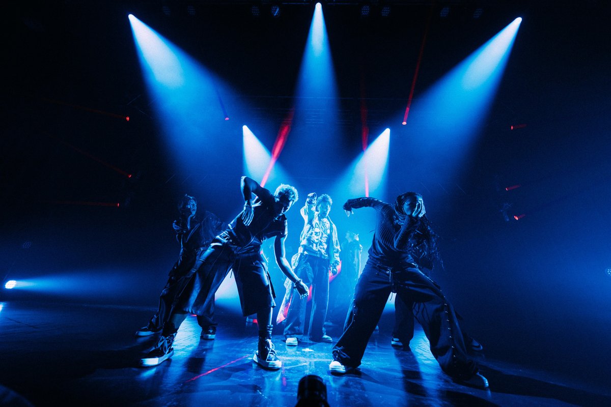 edgelinetokyo's tweet photo. 『RYOKI MIYAMA First Tour『Back from the coffin.』ファイナル公演公式レポ！ファンネーム募集 https://t.co/V2QDjSE9Vj 

ライブフォト7枚
地元・名古屋のZepp Nagoyaでの開催に思い
#RYOKIMIYAMA https://t.co/rW0Hynpkqj