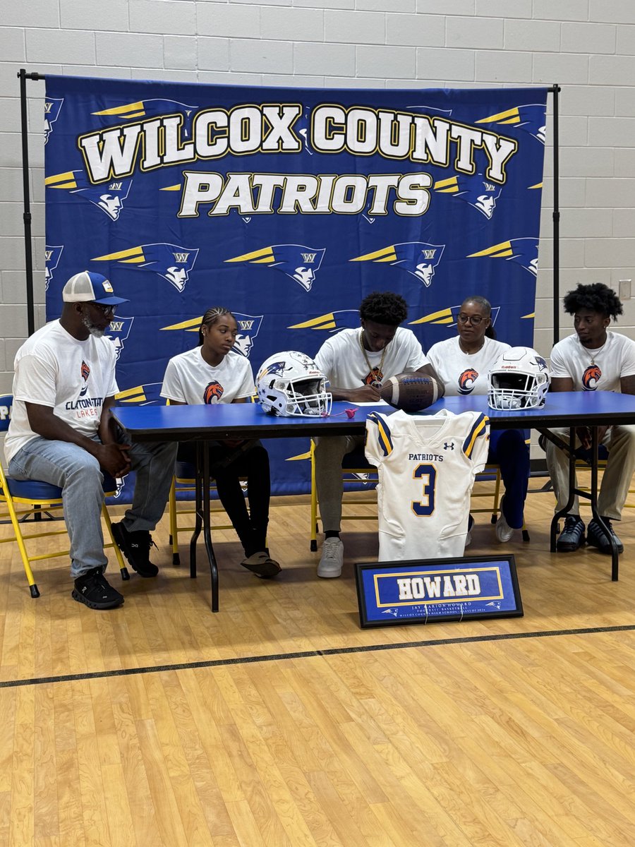 patriots_wchs's tweet photo. Patriot Nation congratulates three student-athletes who signed today to continue their academic and athletic careers at the next level! 

Lady Patriot Basketball:
Zariah Martin - Brewton-Parker 

Patriot Football:
Jacobia Bolden - Clayton State 
Jay Howard - Clayton State https://t.co/HbAg9KcY7X