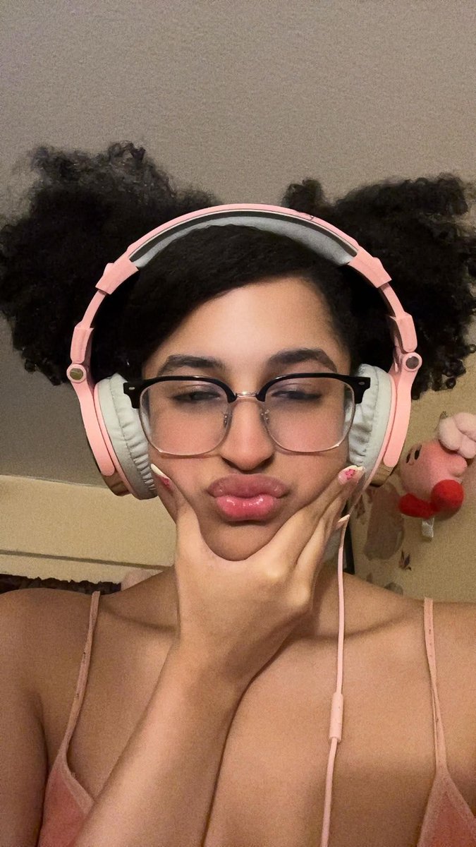 Janelia Hernandez 🔜 MomoCon tweet media
