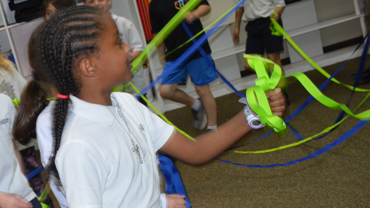 school_ann's tweet photo. Our students had so much fun in Music class learning the tradition of Maypole dancing! 
With colorful ribbons, music, and teamwork, students experienced this springtime tradition while building rhythm and coordination. https://t.co/VRUZFVU3Aj
