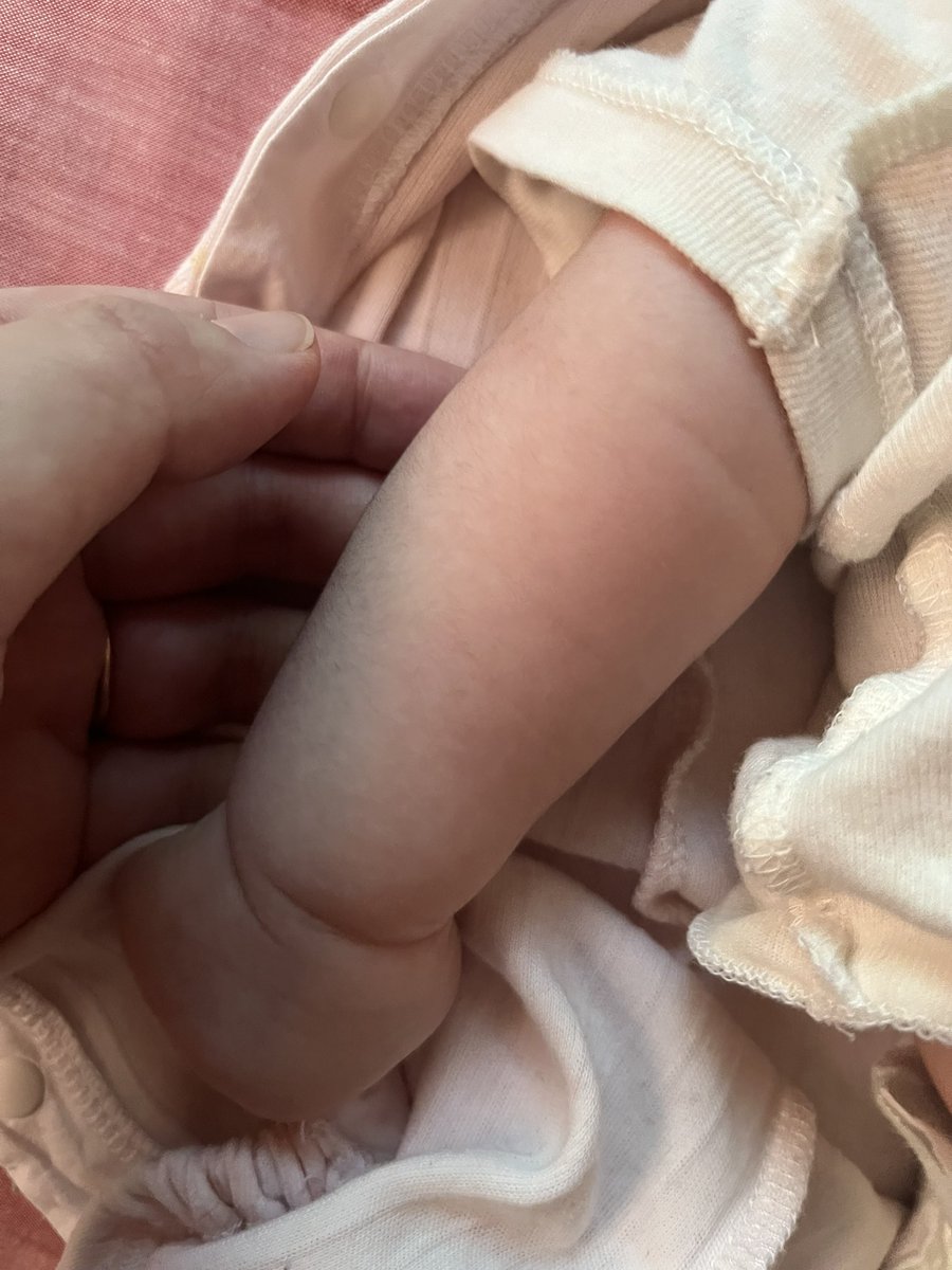 うちの子いうほどちぎりパンじゃないんだよね
足がボンレスだから春麗タイプ
