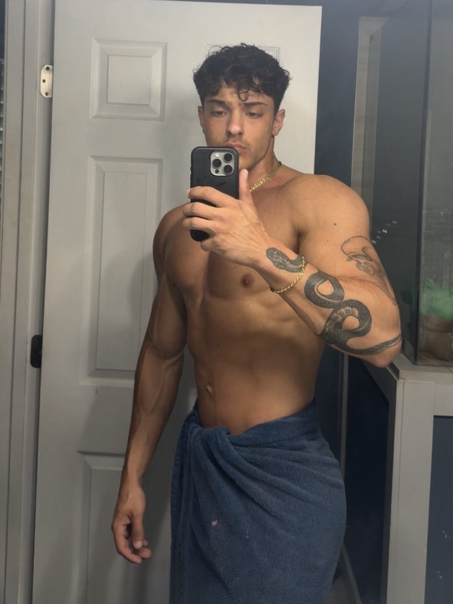 Stud tweet media