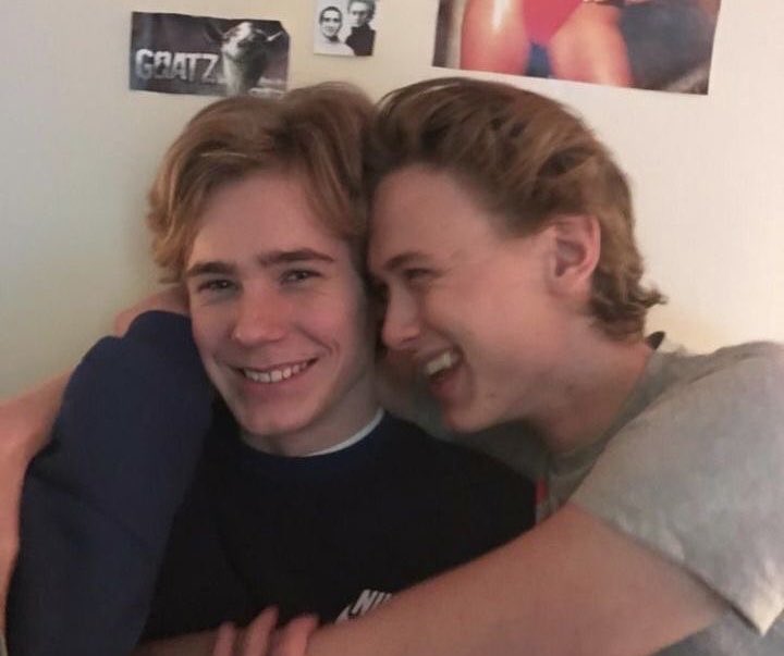 skamverse tweet media