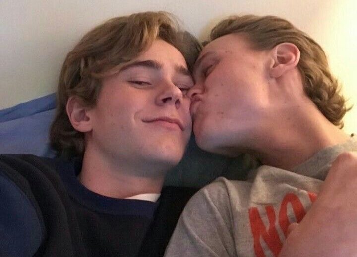 skamverse tweet media