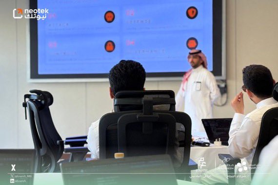 LearnX_project's tweet photo. 🧡 من قلب التجربة | مقتطفات من اليوم الثاني في معسكر التقنية المالية مع @neoteksa https://t.co/5yeXK8fLfP