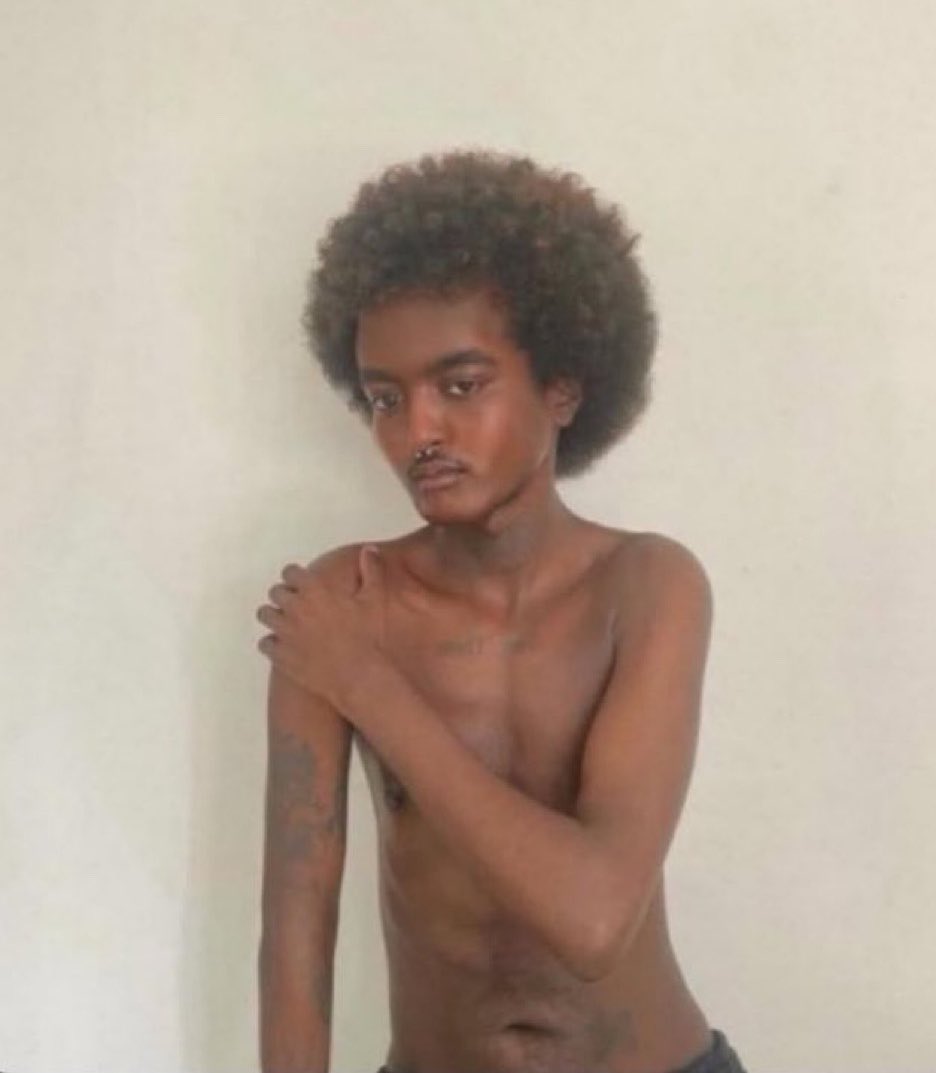 kaydenciaga⋆.ೃ࿔*:・ tweet media