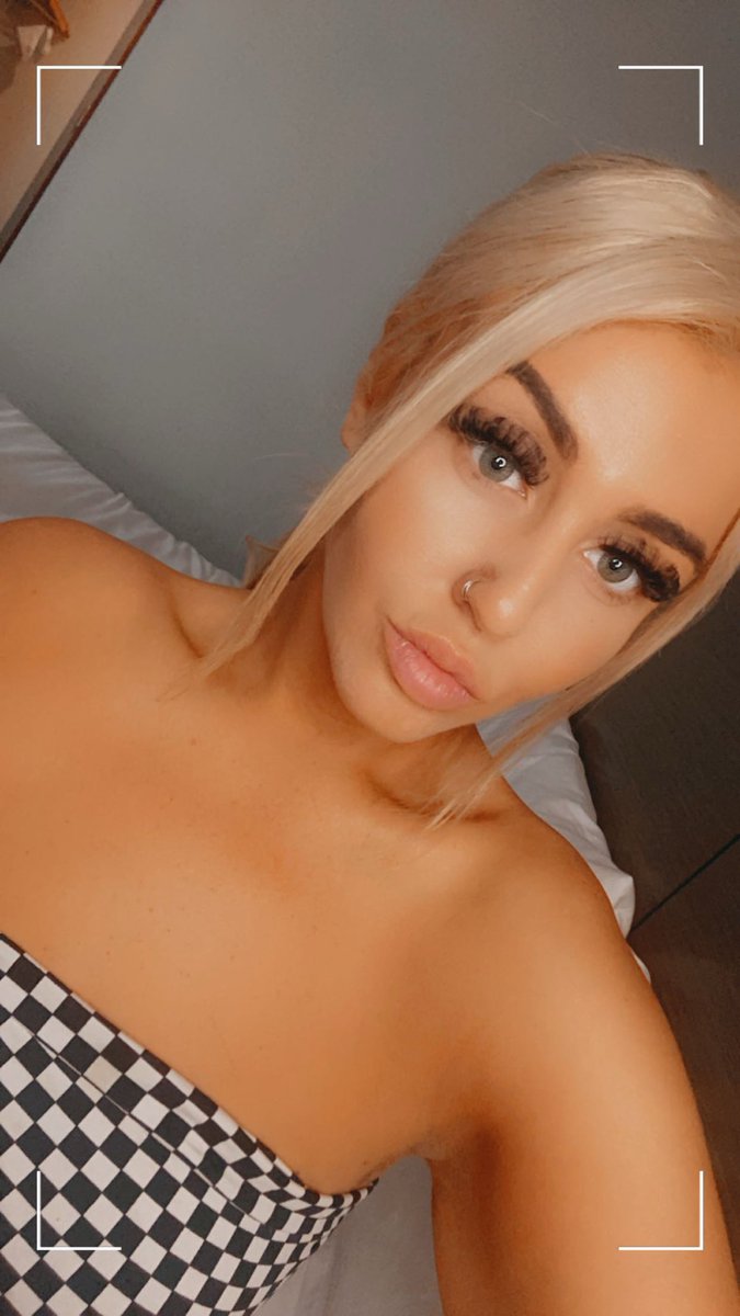 allybabyxoxoxoxooooo tweet media