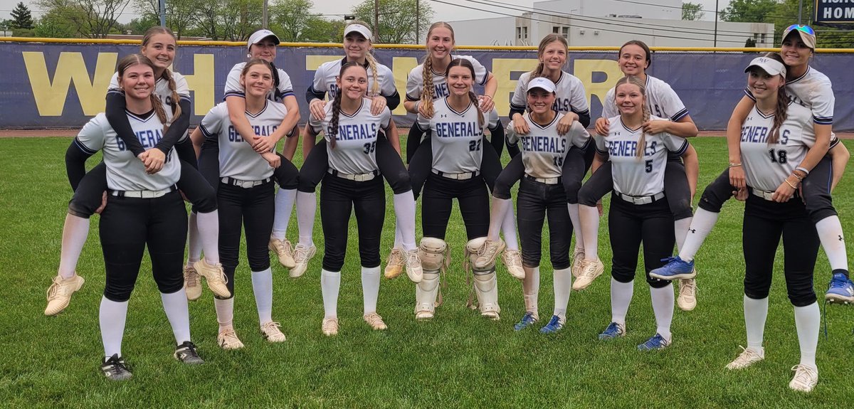 AWHS Softball tweet media