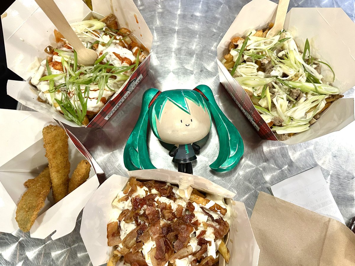 MIKU EXPO tweet media
