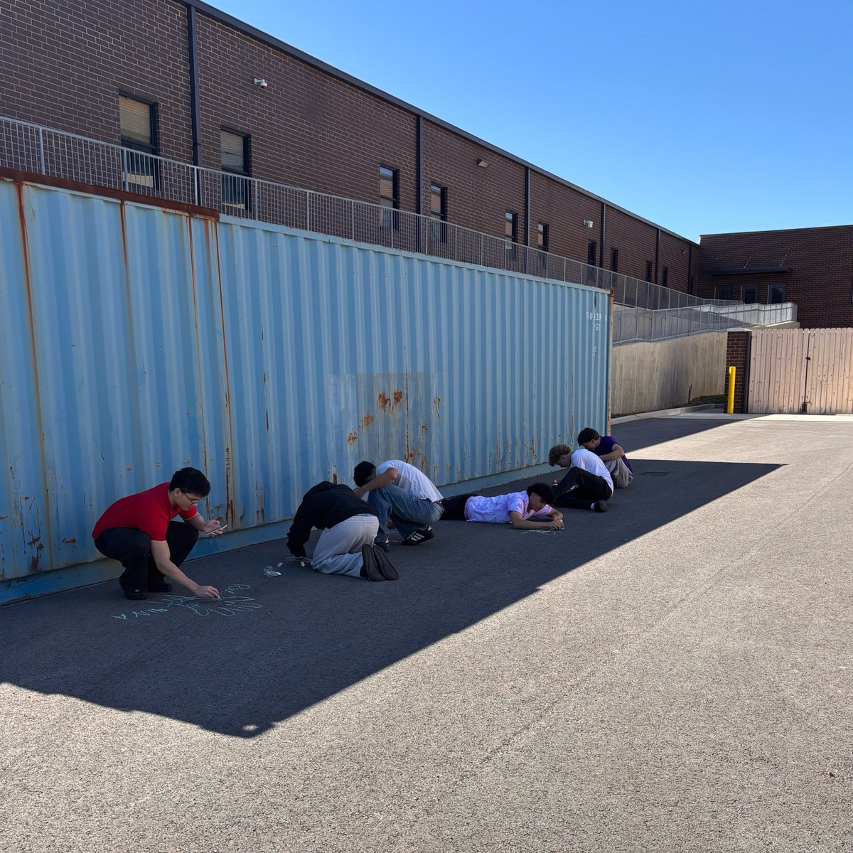 DrPruitt_SHS's tweet photo. Sometimes you just have to take the anatomy lesson outside. ☀️ @SmyrnaBulldog @SHS_CTE #onlyoneshs https://t.co/DRS2WYQiiO