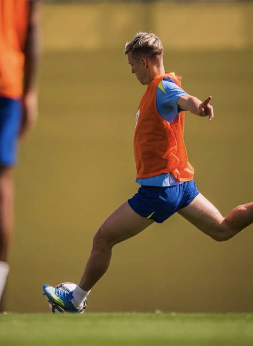 MA10ZN1's tweet photo. Dani olmo 🇪🇸 https://t.co/iSXUiEVPTZ