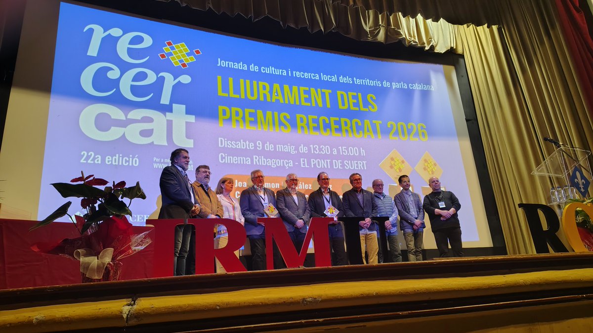 lorafal's tweet photo. Durant el #Recercat al #PontdeSuert s'ha fet públic que #Alcanar l'acollirà el 2027, a proposta de @lorafal i @AlcanarAJ.
Gràcies pel suport @iramunt , @TeatreGresol, #AmicsdelPessebe, #CentreEstudisLingüístics (CEL) i  #CasalCívicAlcanar https://t.co/W4WBIQagSB
