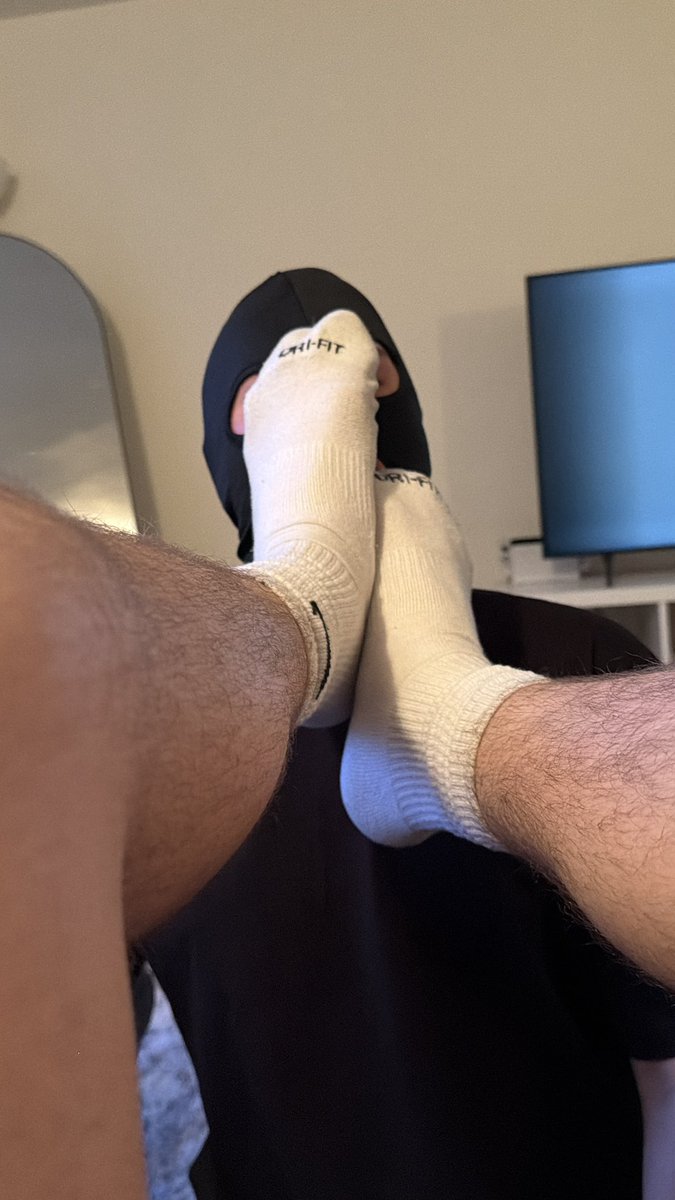 Tanner Bro Feet tweet media