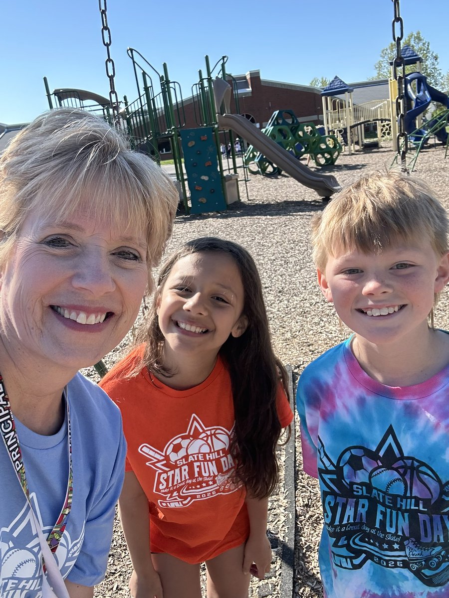 SlateHillStars's tweet photo. Best day ever with two amazing principals of the day, Luiza and Liam at Star Fun Day! #itsworthit #theSlate⭐️🤩 https://t.co/Puaw1gHRgQ