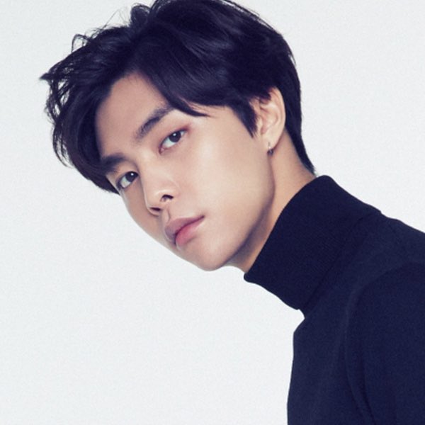 챠 tweet media