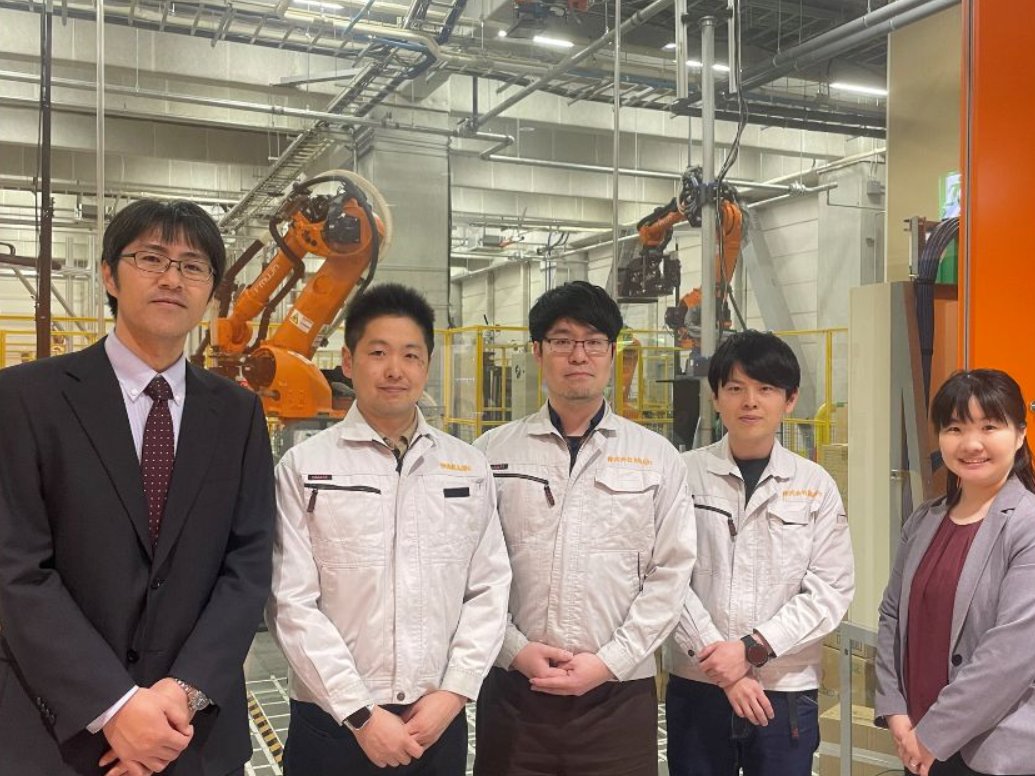 mujin's tweet photo. 日本のものづくり現場や生活を支える物流現場の最前線で、Mujinの自動化プロジェクトを牽引するプロジェクトマネージャーチームが日々どのような想いを胸に日々挑戦しているのか。彼らの生の声を取材いただきました！
＃PM #プロマネ ＃プロジェクトマネージャー ＃製造業 ＃物流 ＃フィジカルAI https://t.co/C2WnlsIYD1