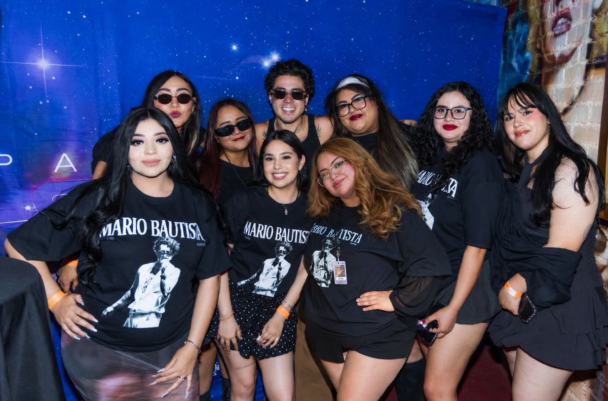 CrewMBcdjuarez's tweet photo. @mariobautista_ ft. CREW MB CD. JUÁREZ💜⭐️🔥 https://t.co/quO3XRGB8A