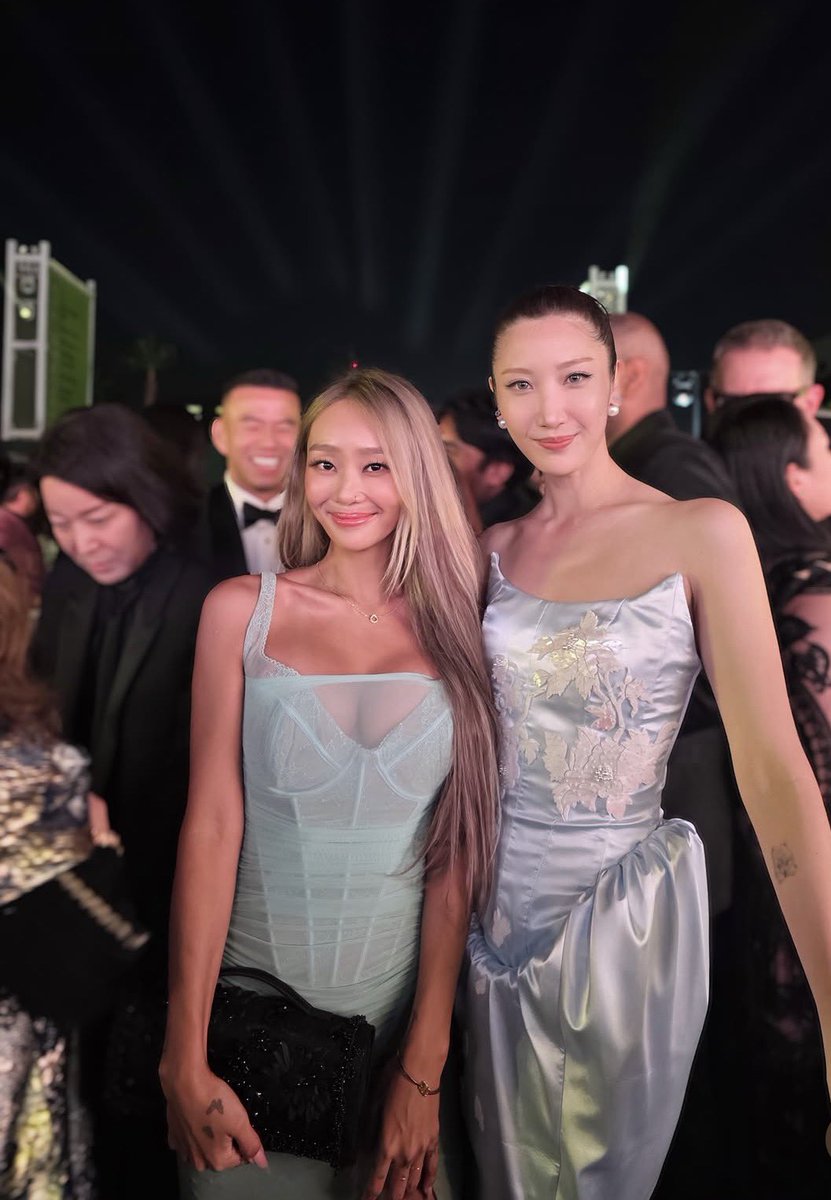 hyolynbase's tweet photo. Hyolyn shining at the Gold House Gala ✨
A star-studded evening with BM of KARD, Jet Li, EJAE, and Esther Yu celebrating creativity, culture, and global Asian excellence. https://t.co/L1aG91KjQX