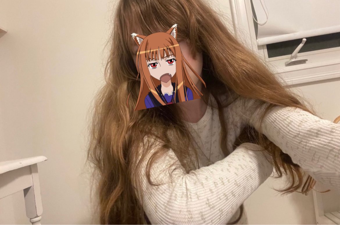 very strange girl tweet media