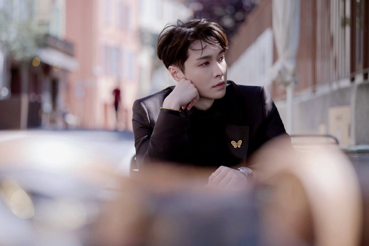 yixing archive ☆ tweet media