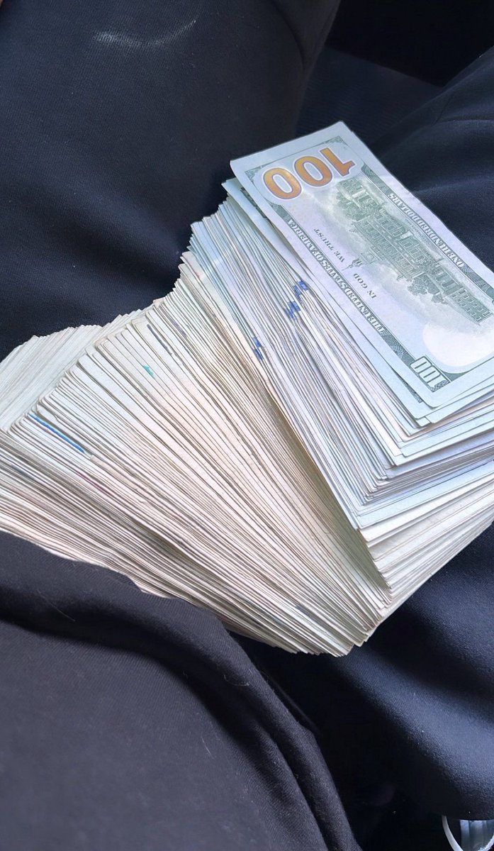 TrappTm's tweet photo. cashapp, chime &amp; apple pay let’s work https://t.co/9N1ieko615