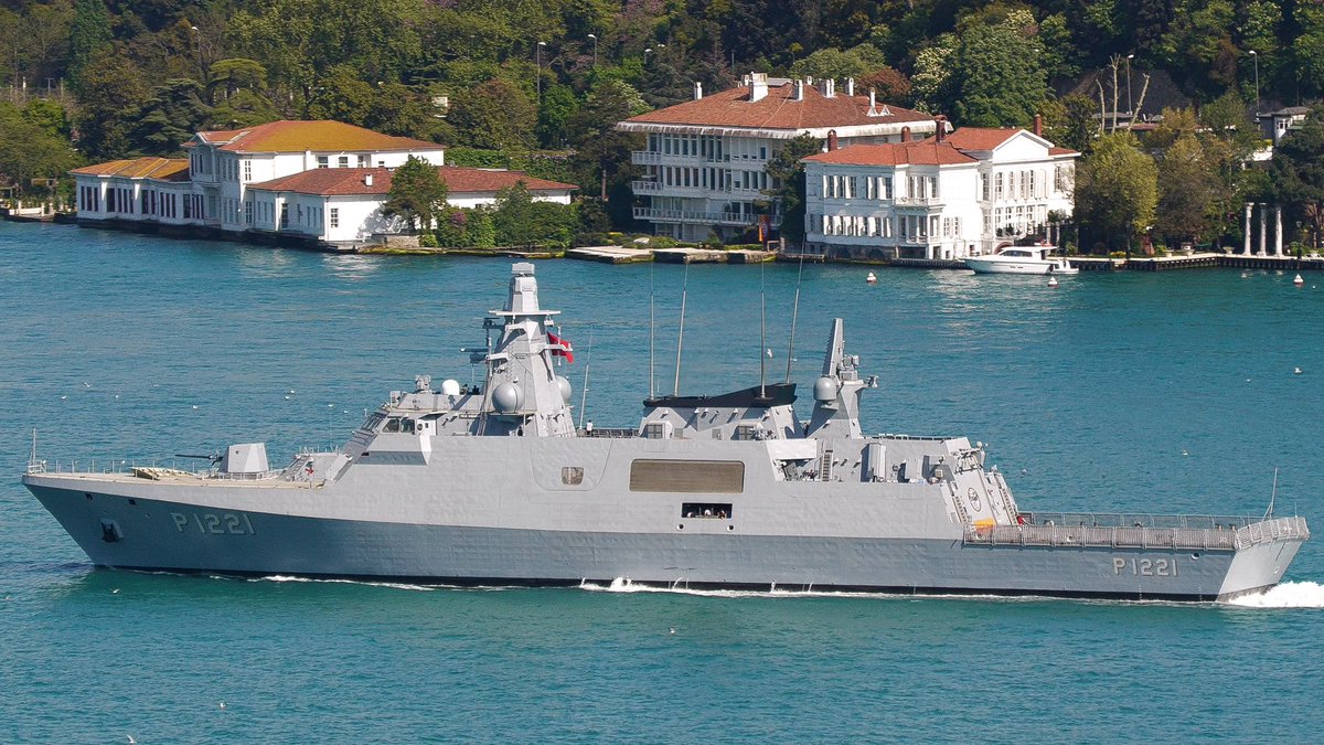 WarshipCam tweet media