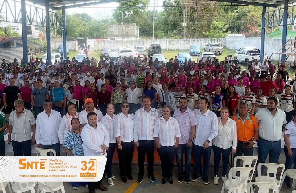 snteseccion32's tweet photo. En la Huasteca veracruzana, donde la tradición, la identidad y la calidez de su gente forman parte de la vida diaria, el magisterio volvió a encontrarse desde algo que también une: el deporte.

https://t.co/qdB7RP33WB

#SNTE32 #EquipoPolítico https://t.co/jI0OeJuRhQ