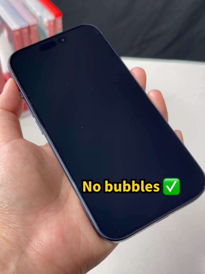 lusadesign99861's tweet photo. AR film vs regular film.
Less glare.
Clearer display.
No bubbles after installation.

A cleaner screen experience for everyday use.

#ARScreenProtector #AntiGlare #ScreenProtector #NoBubbles #PhoneAccessories #TemperedGlass #iPhoneAccessories #ClearScreen #lusadesign https://t.co/L3wIDPkGR5