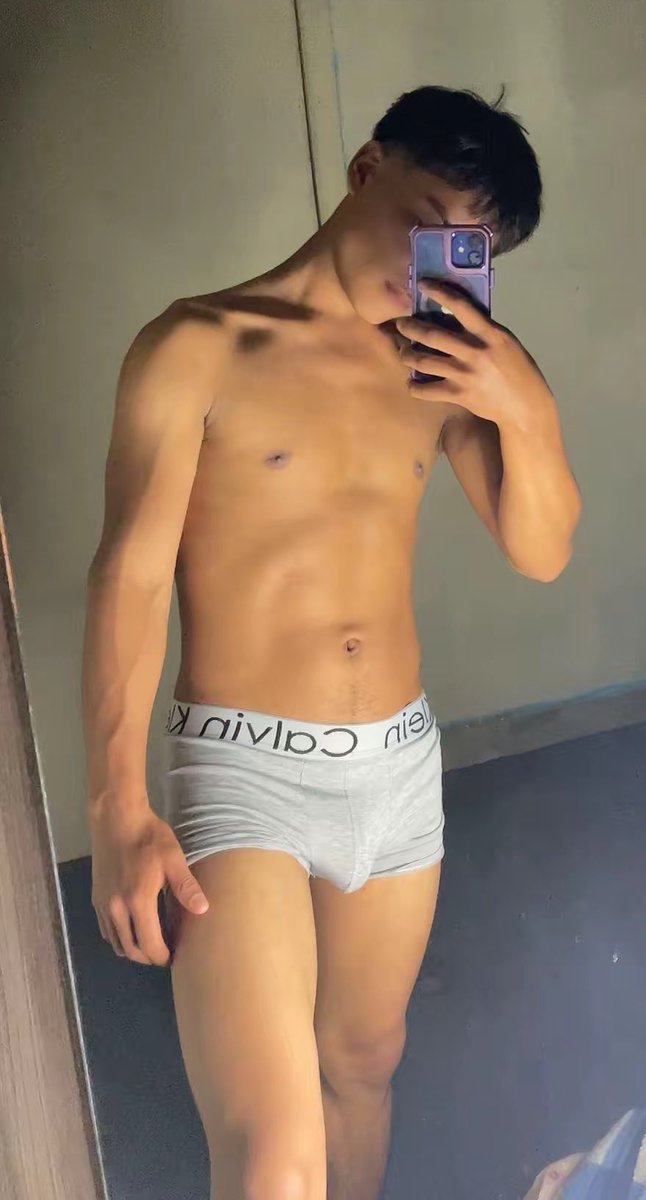 Einy Twink tweet media