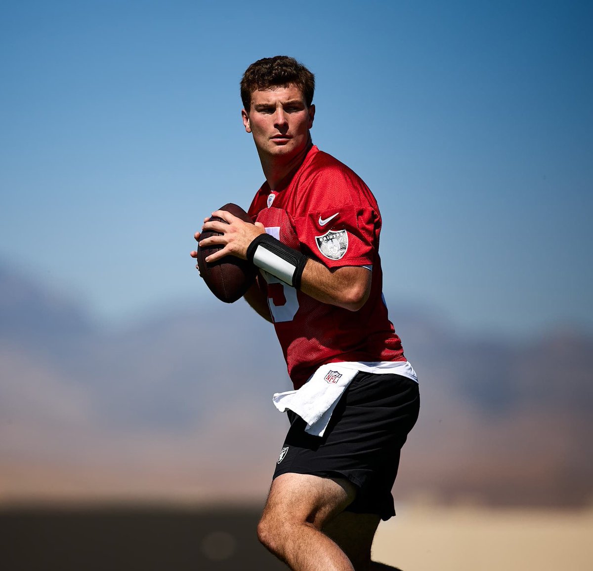 CondorSZN's tweet photo. Has that QB1 aura https://t.co/CujmBa9XTT