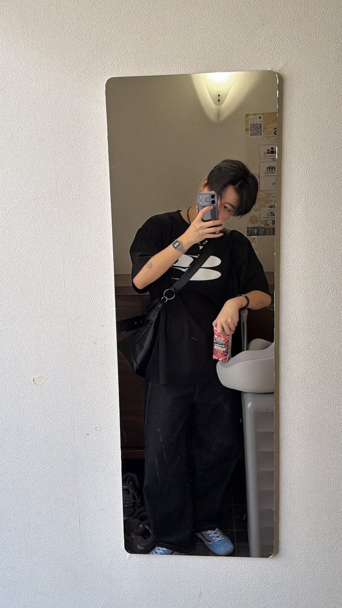 Z ˙ỏ˙ ᵎ tweet media