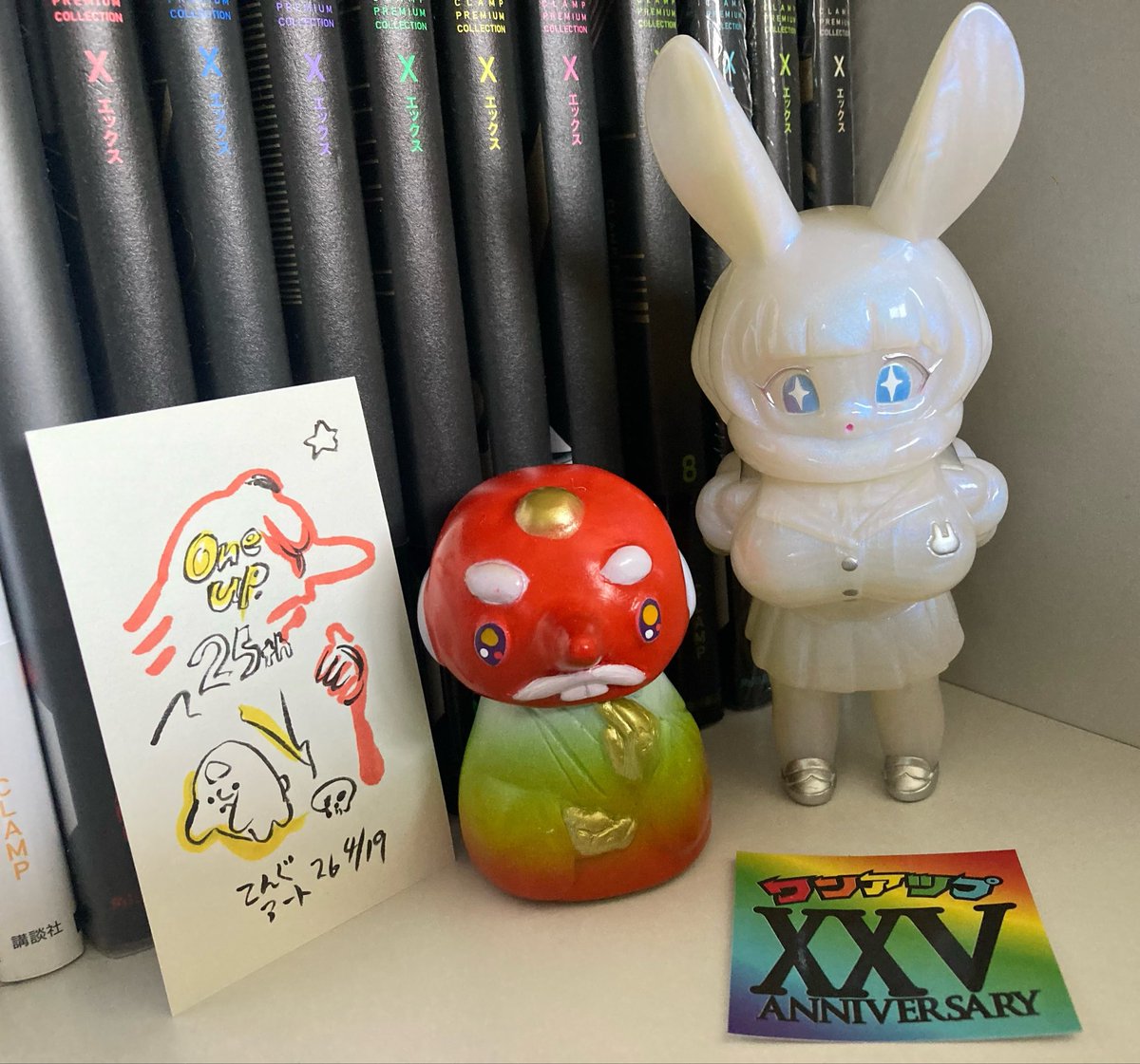 HumanoidNingen3's tweet photo. 先日購入したOne up.さんの周年ソフビ2弾目
「天狗おじさんミニ+ミニイラスト」と「ことこ」どちらも目が輝いてる✨
#oneuptoy
#oneuptoy25th
#てんぐアート
#みるてぃーの工作部屋 https://t.co/trigcKSMcr