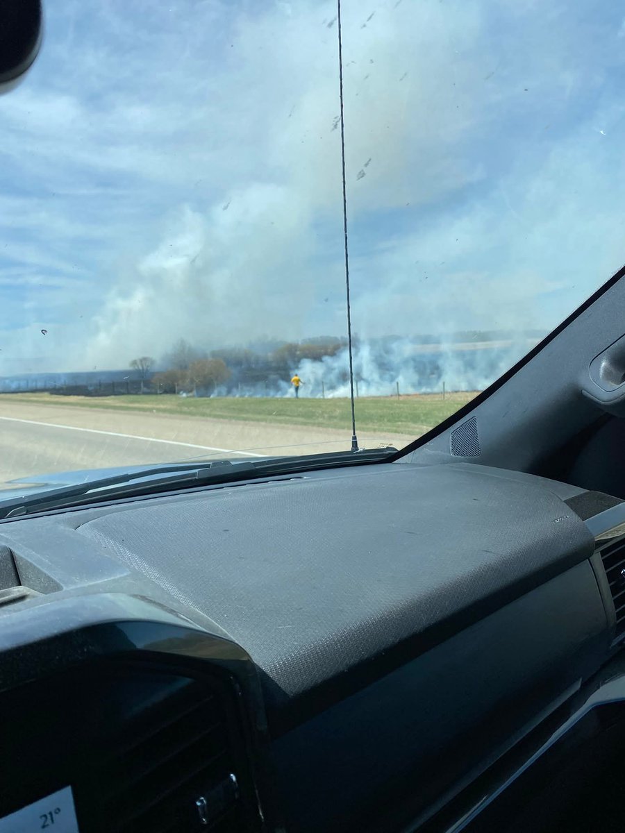 furmsies's tweet photo. Grass fires everywhere today in the Red Deer area.

So damn dry right now. The Red Deer River is super low, ponds and sloughs dried up everywhere.

It gets worse every year...

#ManMadeClimateChange
#Desertification https://t.co/8ikqrgzJts